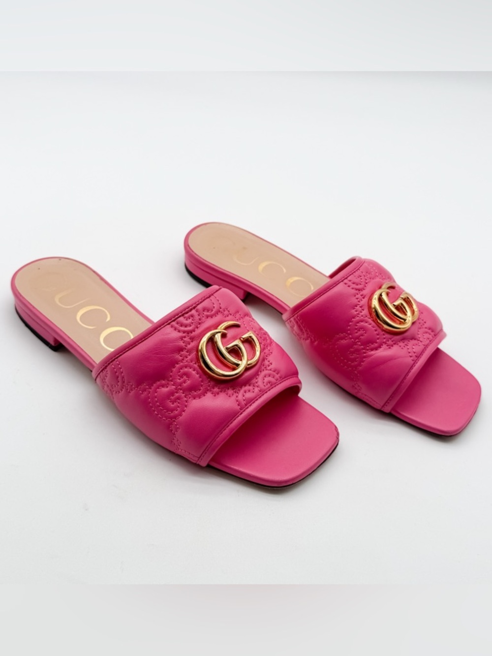 Gucci Jolie Marmont GG Matelassé Logo Slide Sandals Pink Leather Flats EU 37 US7